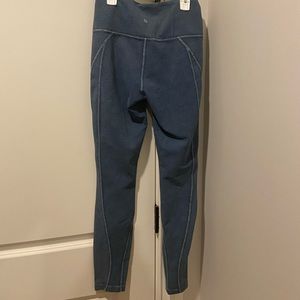 lulu lemon size 6 leggings